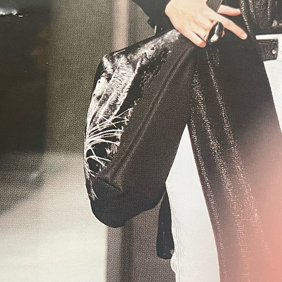 This original one of a kind Krizia bag was only carried on runway fashion. - Picture 8 of 10